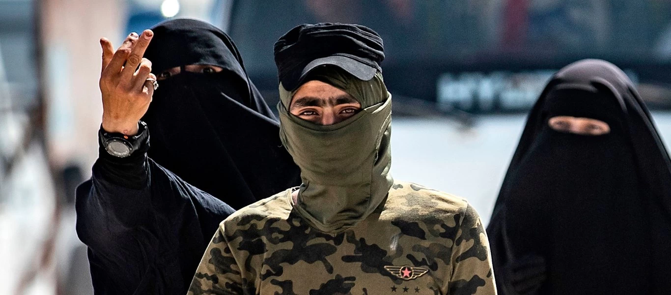 ΗΠΑ: Απέλυσαν υπάλληλο σε καφετέρια επειδή έγραψε ISIS σε ένα… φλιτζάνι